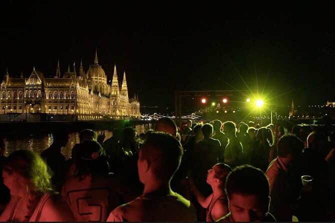 Budapest Danube Cruise with DJ, Drinks and After Party - Finding the MS Stadt Wien at Akadémia Dock 2