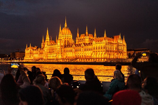Budapest Danube River Sightseeing Night Cruise with Drink - Choosing the included drink
