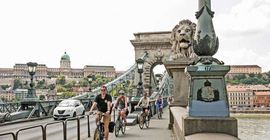 Budapest: Danube River Views Bike Ride - Key points at a glance