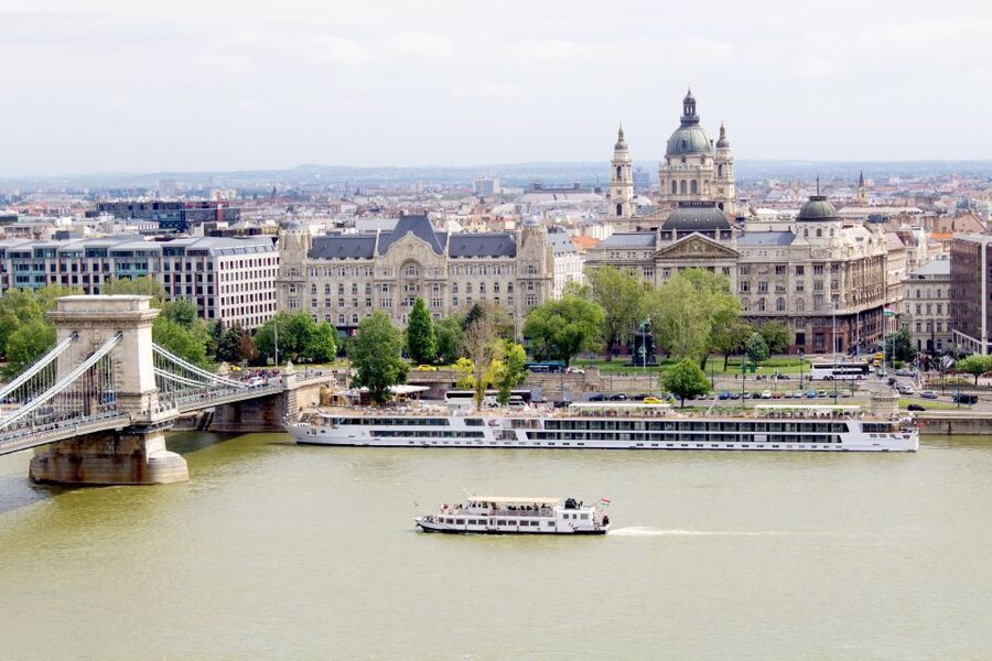Budapest: Day or Night River Cruise on Panoramic Boat - Who will enjoy this cruise most