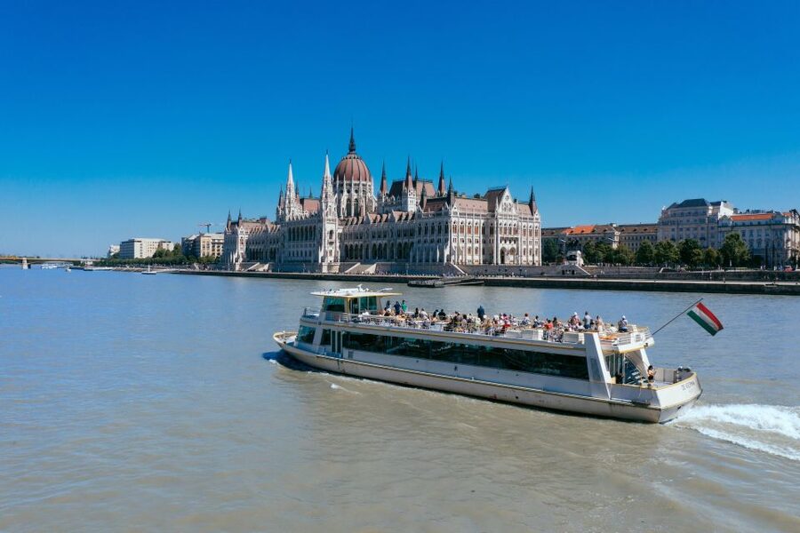 Budapest: Day or Night River Cruise on Panoramic Boat - Parliament and Margaret Bridge from the river