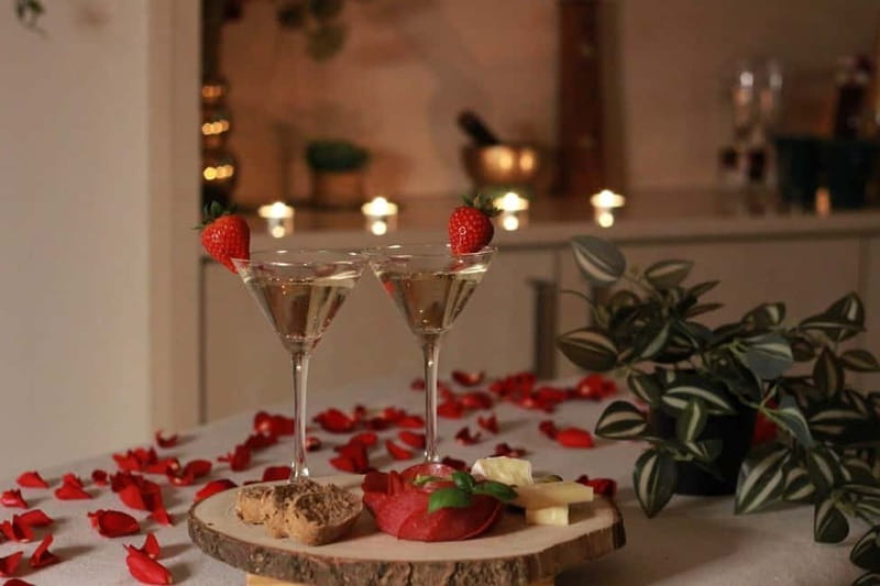 BUDAPEST, Day Spa : Couples Massage with Roses Bubble Bath - The 15-minute tea pause