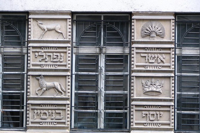 Budapest Dohany, Heroes', Rumbach synagogues & Jewish Ghetto Tour - Király Street and Gozsdu Udvar