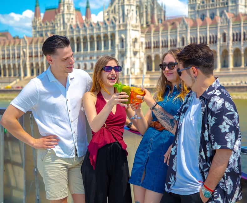 Budapest: Downtown Budapest Cocktail Cruise - Key points before you book