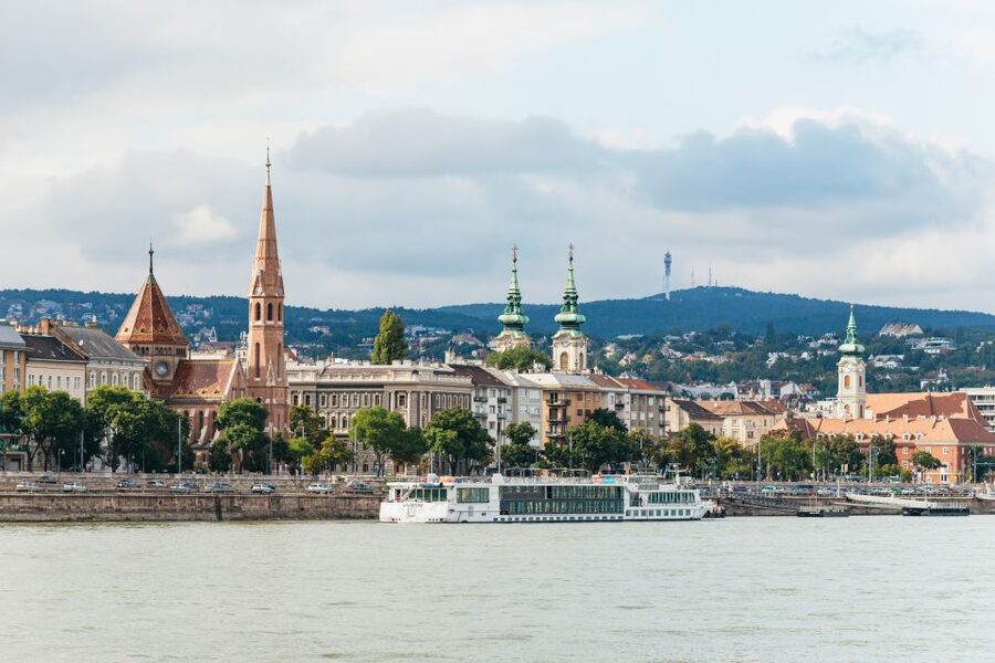 Budapest: Downtown Budapest Cocktail Cruise - Practical tips for a better hour
