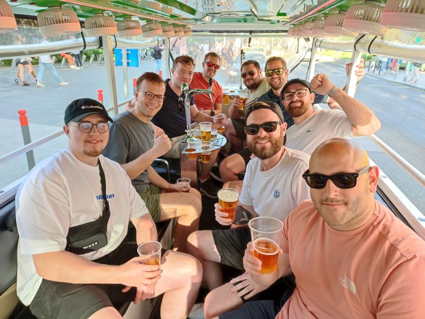 Budapest: eBeerBus Sightseeing Tour - Oktogon, the Opera House, and central Budapest