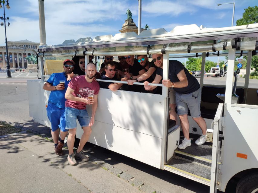 Budapest: eBeerBus Sightseeing Tour - Andrássy Avenue and the House of Terror