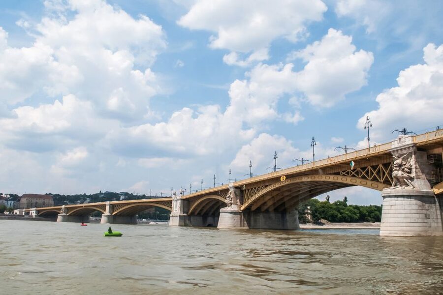 Budapest: Floating Bus Tour by Land and Water - Useful tips for a smoother ride