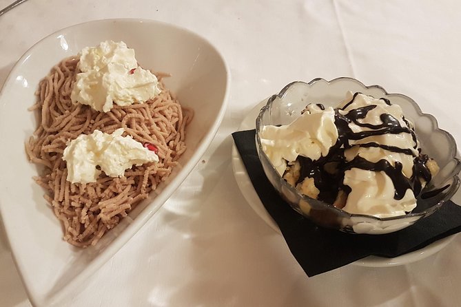 Budapest Foodie Tour - Vaci Street for chimney cake and Hungarian sweets