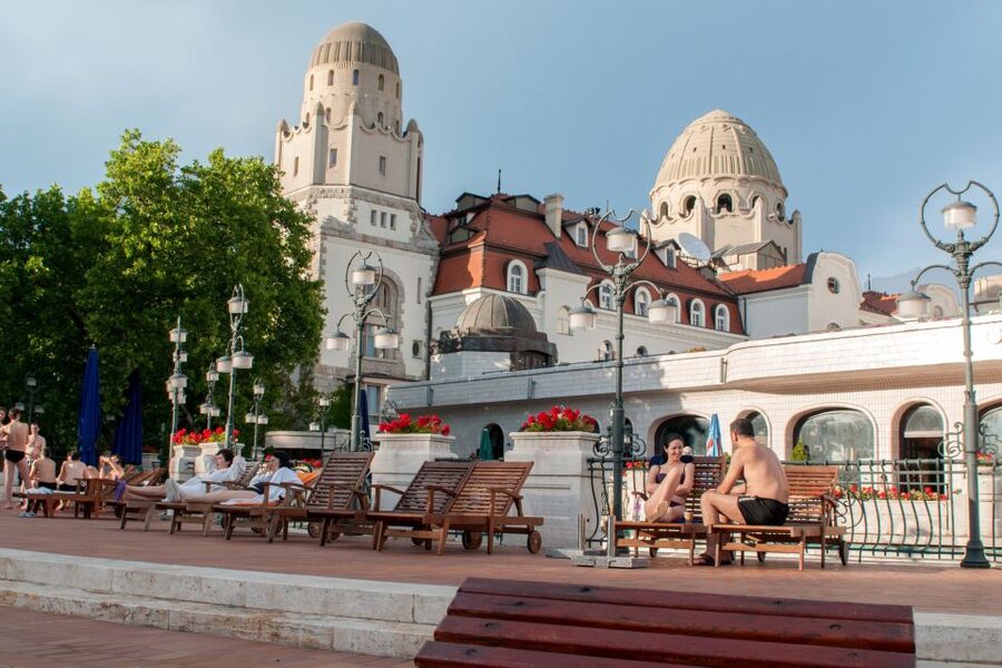 Budapest: Full-Day Gellért Spa Ticket - Who will enjoy Gellért Spa most