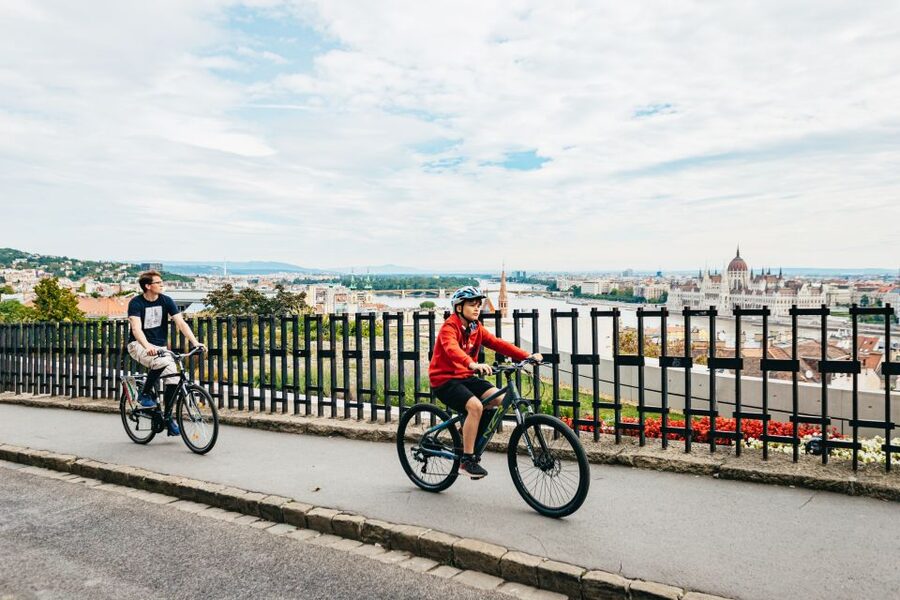 Budapest: Grand Sightseeing Bike Tour - Why a bicycle works so well in Budapest
