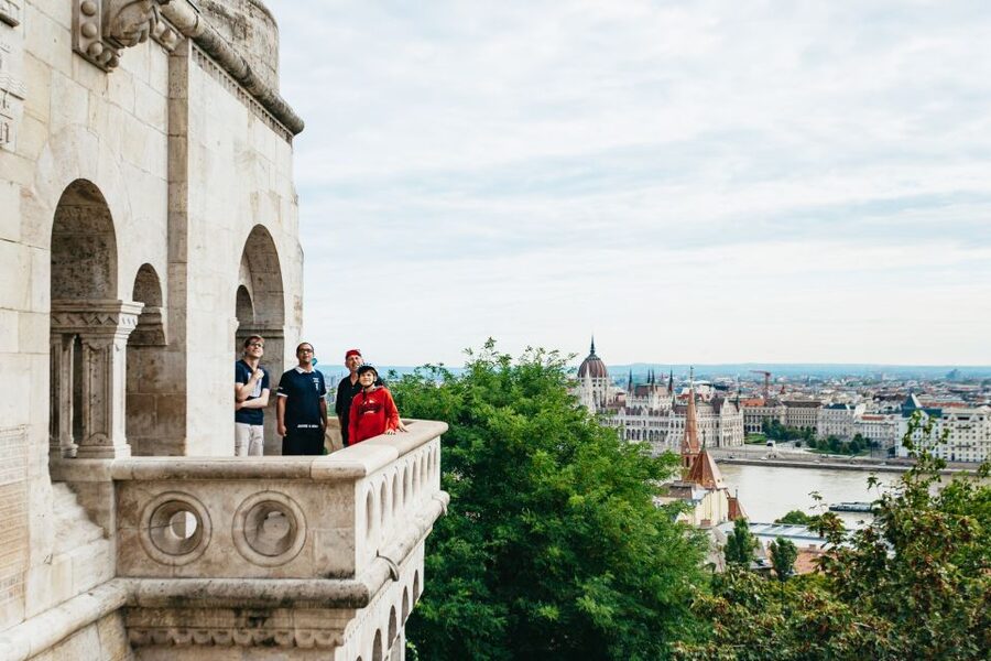 Budapest: Grand Sightseeing Bike Tour - Crossing to Margaret Island