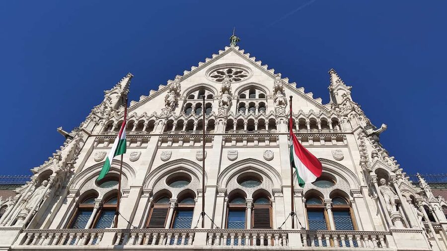 Budapest: Guided City Walking Tour in Buda and Pest - Matthias Church and Fisherman’s Bastion