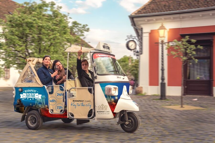 Budapest: Half-Day Exclusive Highlights Private Tour - Comfort, weather, and the open-air trade-off