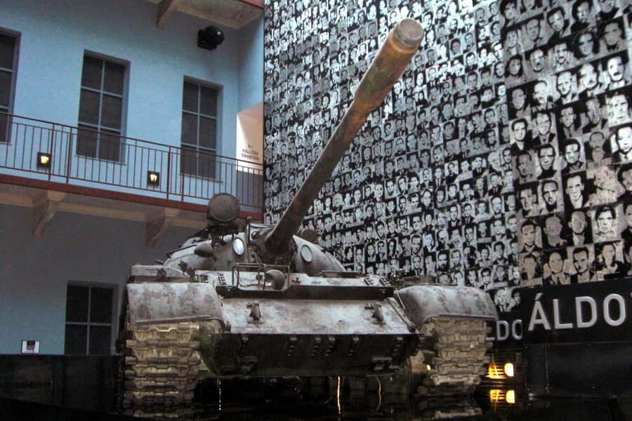 Budapest Half-Day Tour: Life Behind the Iron Curtain - Terror House: the most demanding stop