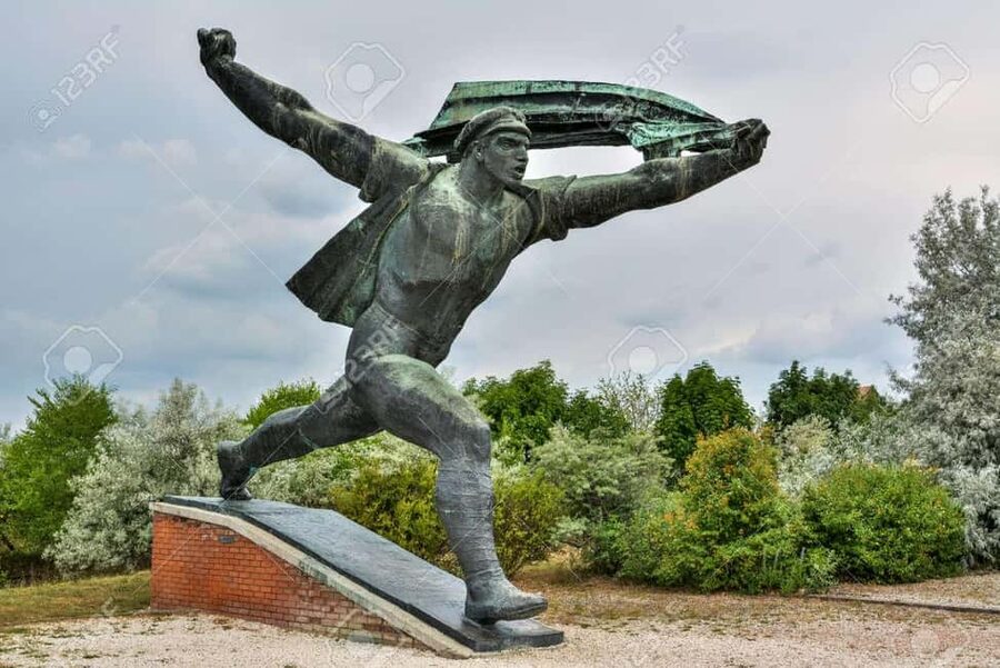 Budapest Half-Day Tour: Life Behind the Iron Curtain - What the private van adds