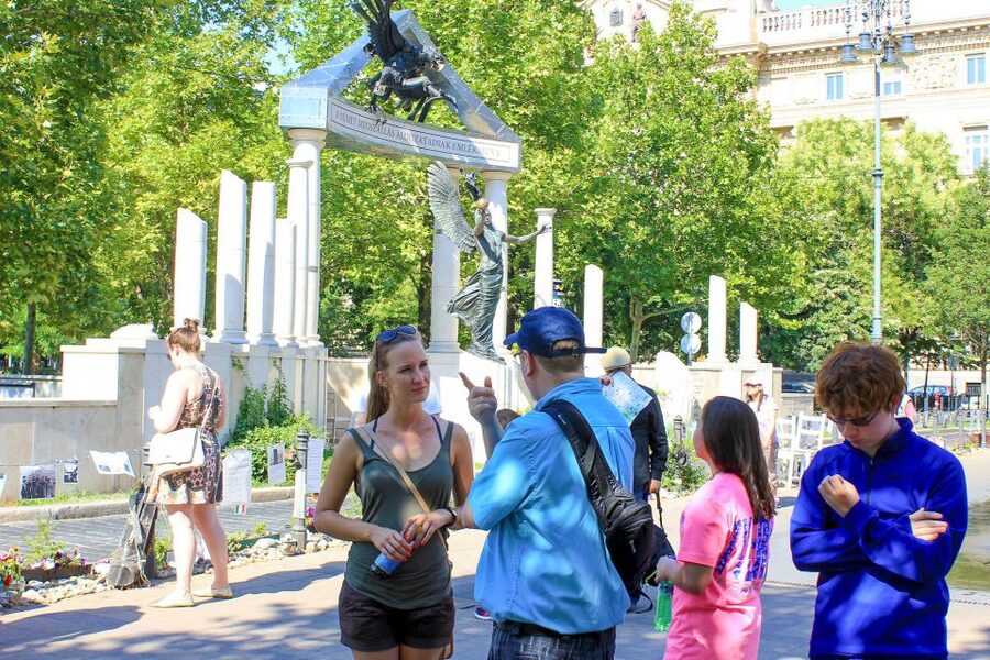 Budapest: Hammer & Sickle Communism Walking Tour - Why communist Budapest is worth an afternoon