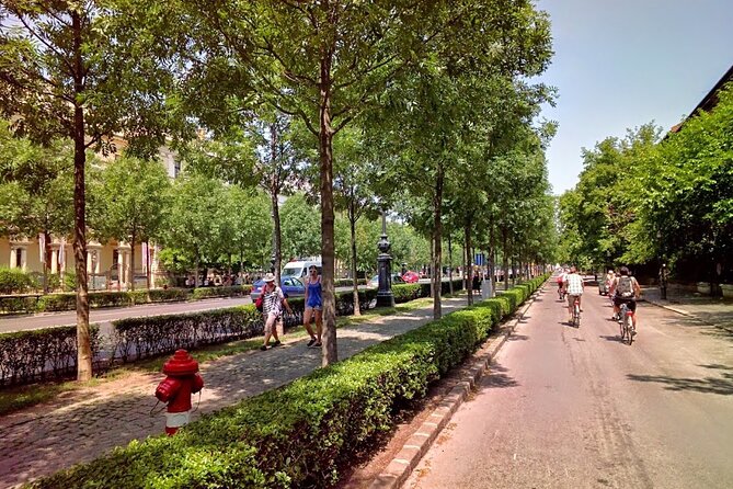 Budapest Highlights Bike Tour with a local guide - Heroes’ Square and the City Park circuit