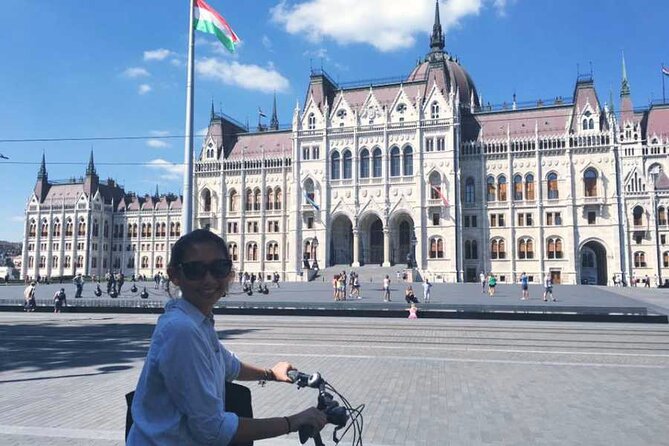 Budapest Highlights Bike Tour with a local guide - St. Stephen’s Basilica and Szabadsag Square
