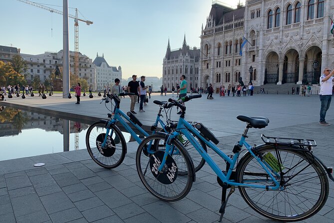 Budapest Highlights Private E-bike Tour - Heroes’ Square and Vajdahunyad Castle
