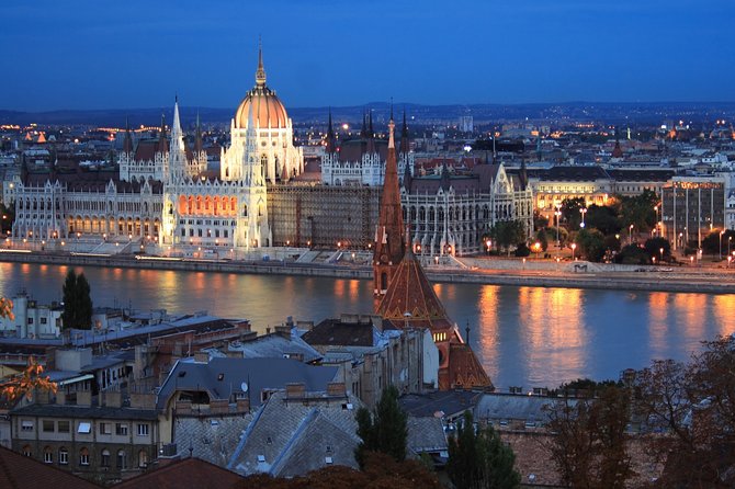 Budapest Highlights Self guided scavenger hunt and Walking Tour - How the Budapest city hunt works