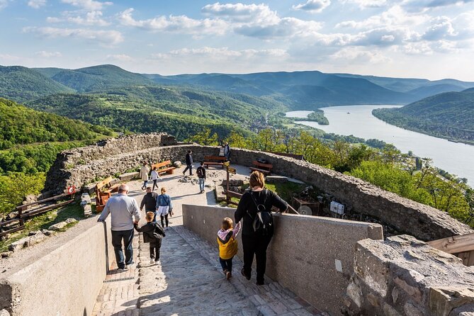 Budapest Hike to Visegrád Castle w or wo Sauna/Danube beach - Practical details before you book