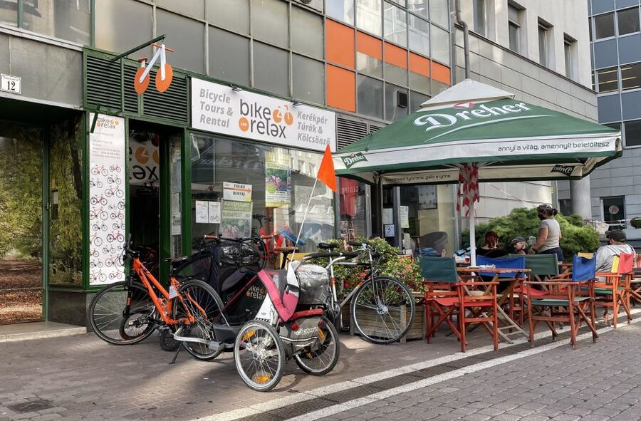 Budapest: Historic Downtown Bicycle Ride with Scenic Views - City Park and the city’s famous thermal baths