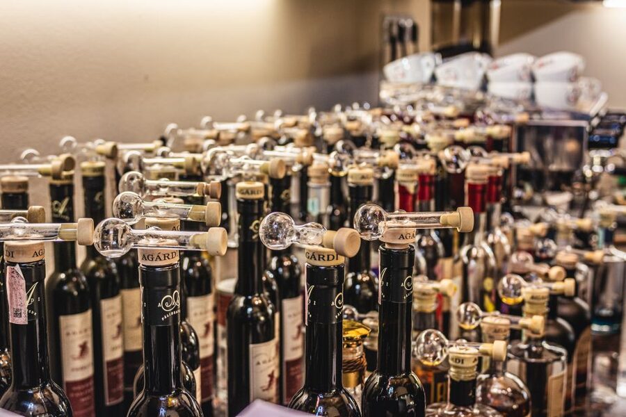 Budapest: Hungarian Whisky, Gin, and Pálinka Tasting - Timing, cancellation, and simple planning advice
