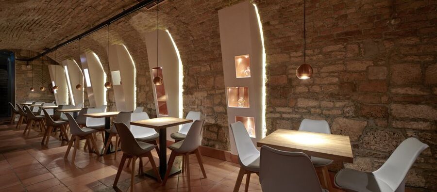 Budapest: Hungarian Wine & Food Tasting Experience - Four White Wines, Four Reds, and One Dessert Wine
