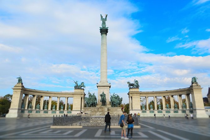Budapest in a Day Private Luxury Sightseeing Tour - Why this one-day format works in Budapest