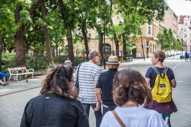 Budapest Jewish Cuisine & Culture Walk - Flodni, turos taska, and savory Jewish flavors