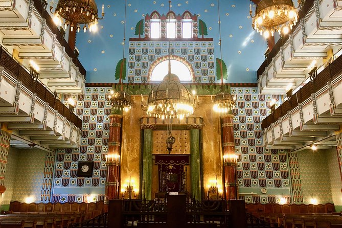 Budapest Jewish Heritage: Synagogues, Shoes, Secrets & Flódni - Personal stories and a conversational guide