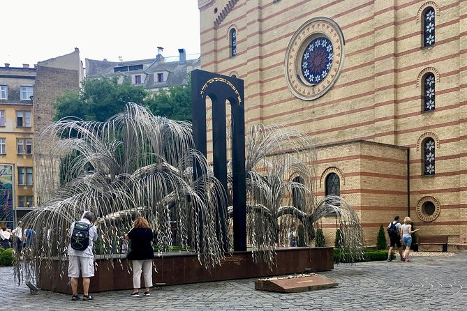 Budapest Jewish Heritage: Synagogues, Shoes, Secrets & Flódni - Rumbach Street Synagogue and the city’s Jewish divisions