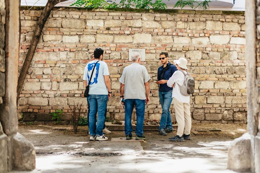 Budapest: Jewish History Guided Walking Tour with Historian - Raoul Wallenberg, Carl Lutz, and acts of courage