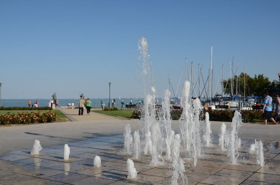 Budapest: Lake Balaton and Herend Full-Day Private Tour - Balatonfüred’s old spa-resort promenade