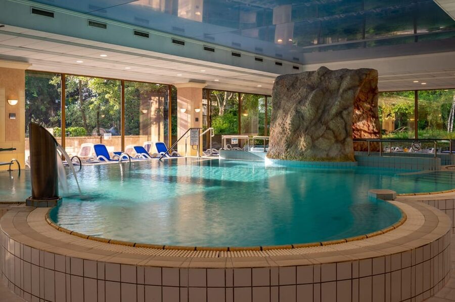 Budapest: Margaret Island Day Spa Entry Ticket - Who will enjoy this spa most?