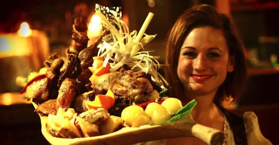 Budapest: Medieval Dinner Show with Drinks - The 7 PM welcome and the first taste of Hungary