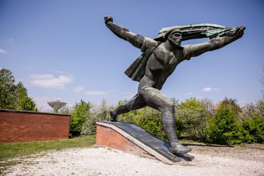 Budapest: Memento Park and Icons of Communism Guided Tour - How propaganda shaped ordinary life