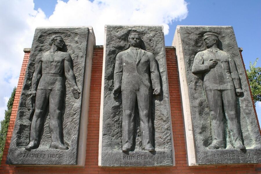 Budapest: Memento Park Ticket - Why Budapest moved its communist statues to Memento Park