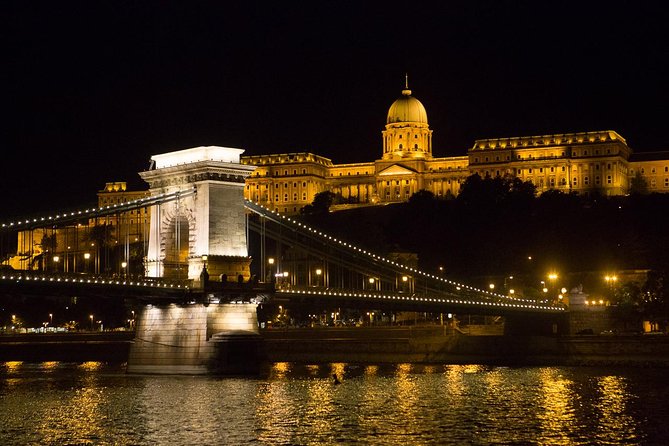 Budapest Night Walking Tour with Danube River Cruise - Why Budapest at night works so well
