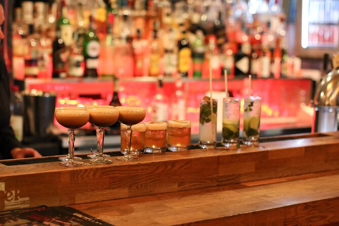 Budapest: Nightlife Bar Crawl Walking Tour - A fair look at the history and nightlife balance