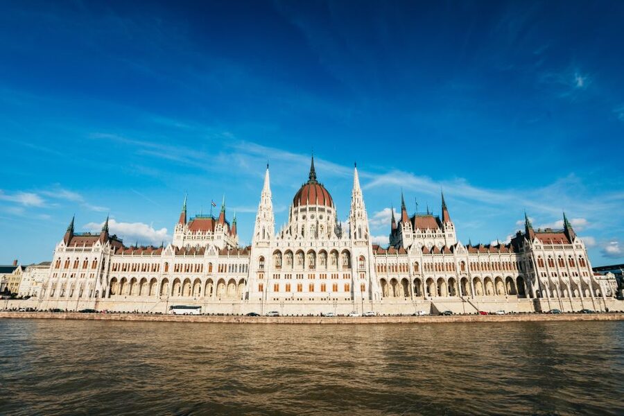 Budapest: Nighttime or Daytime Sightseeing Cruise - Choosing between daytime, sunset, and night
