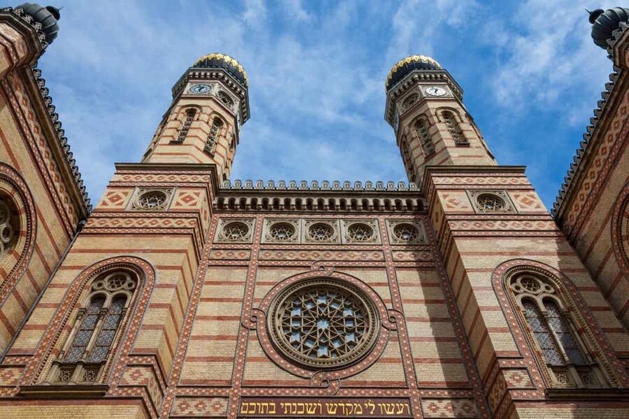 Budapest Old Jewish Quarter History Private Walking Tour - Starting beside the Sissi Statue