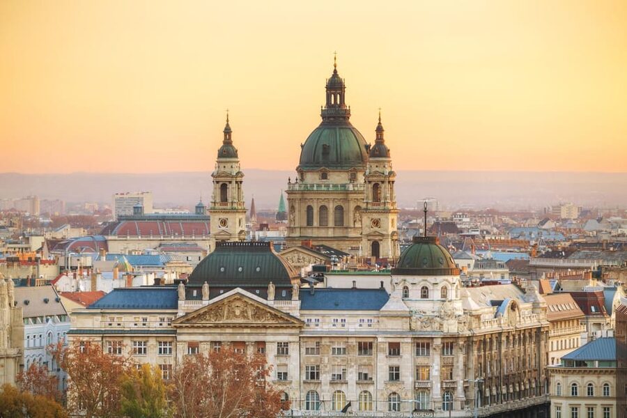 Budapest Old Town and Top Attractions Private Walking Tour - Practical advice for a smoother morning or afternoon