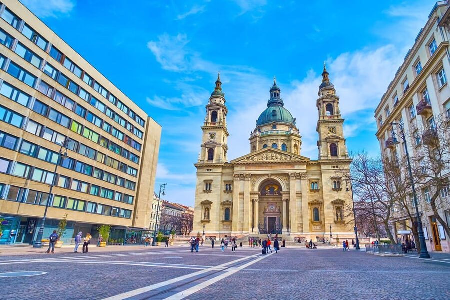 Budapest Old Town and Top Attractions Private Walking Tour - Starting beside the Hungarian Parliament Building