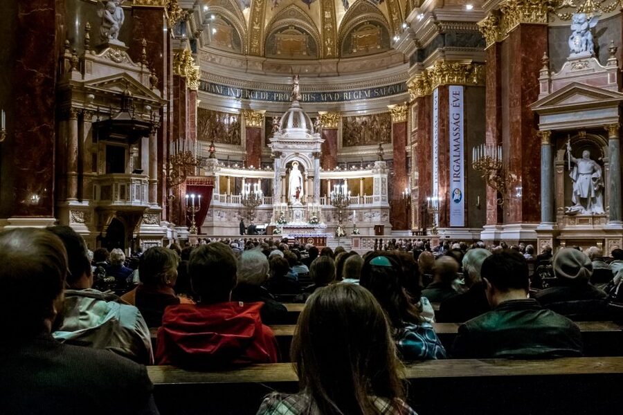 Budapest: Organ Concert in St. Stephen's Basilica - Arriving at 19:40 and handling transportation