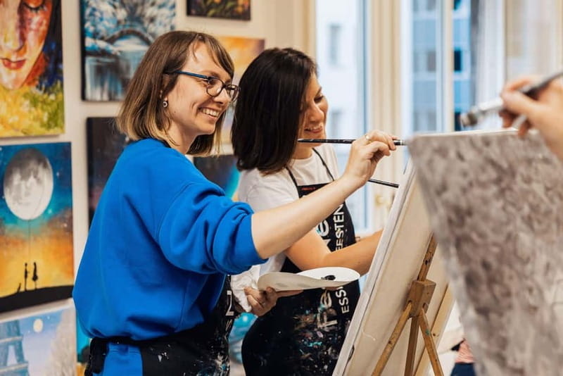 Budapest: Paint and sip experience - Who will enjoy this most