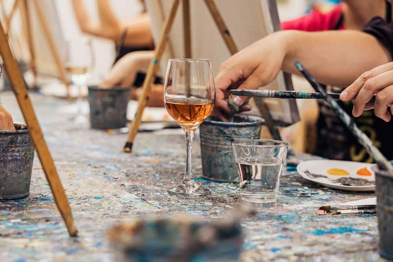 Budapest: Paint and sip experience - My call: book it for a creative Budapest break