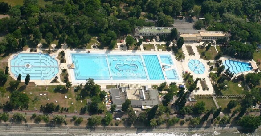 Budapest: Palatinus Spa & Pools Full-Day Admission - Thermal water, saunas, and the quieter side of the complex