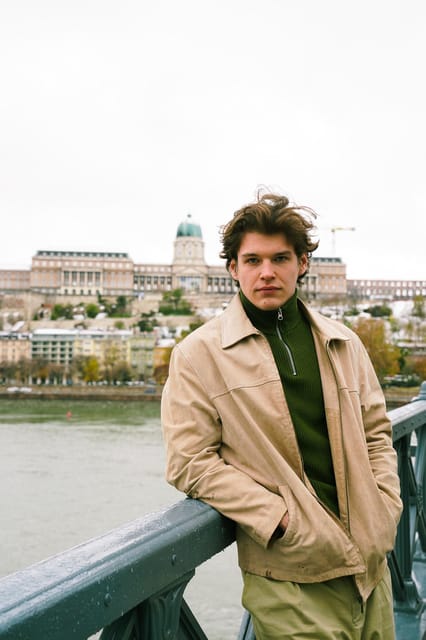Budapest: Photo Session with Professional Local Photographer - Choosing raw, hand-picked, or edited images